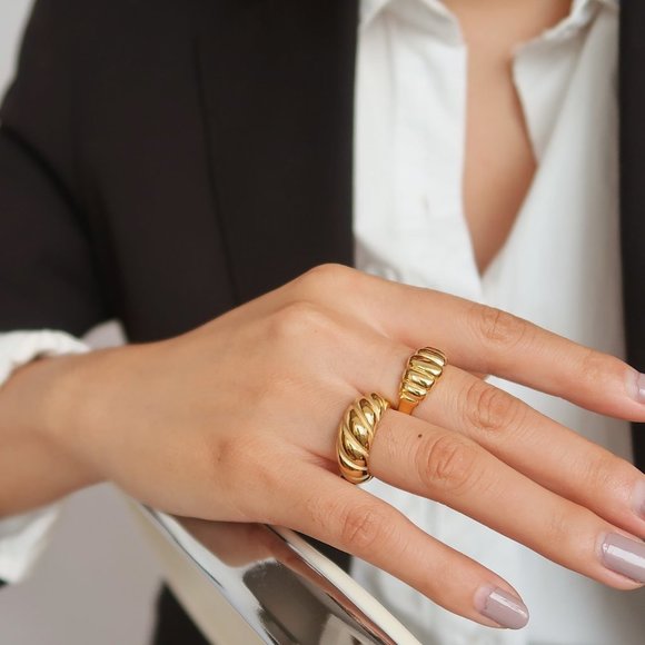 NEW 18K Gold Plated Braided Croissant Ring 0 - Picture 7 of 11